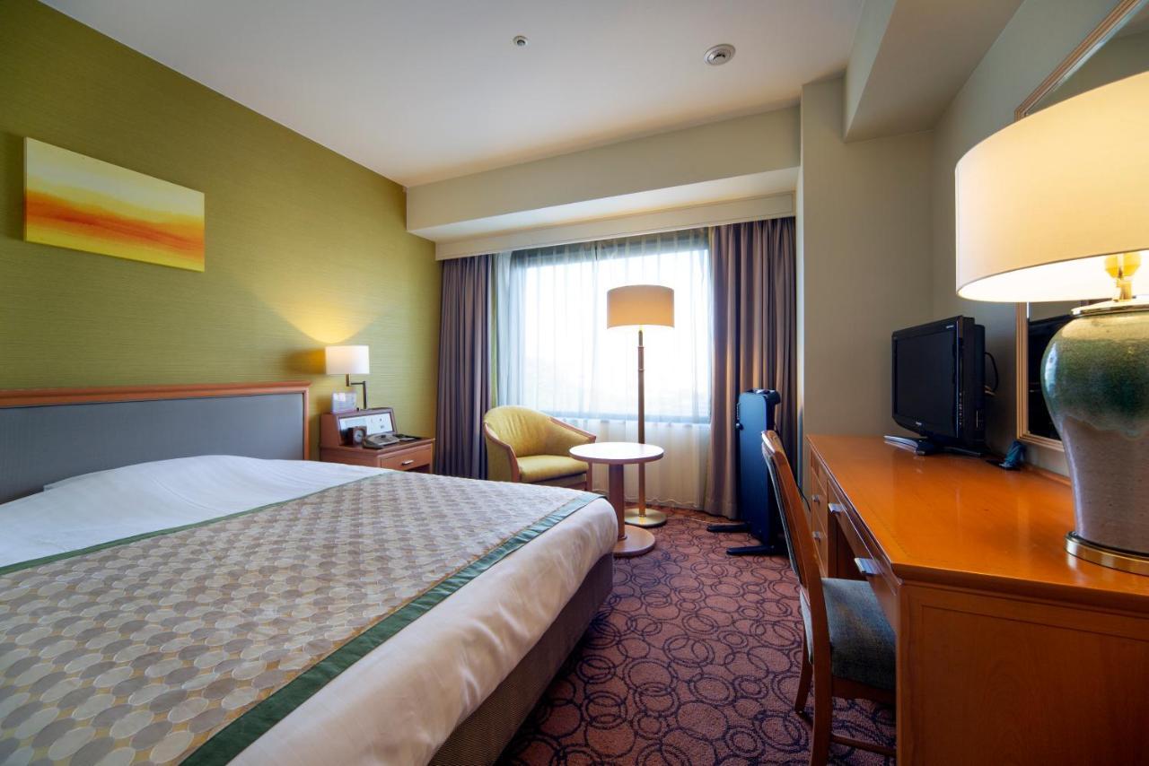 Jr Hotel Clement Токушима Екстериор снимка