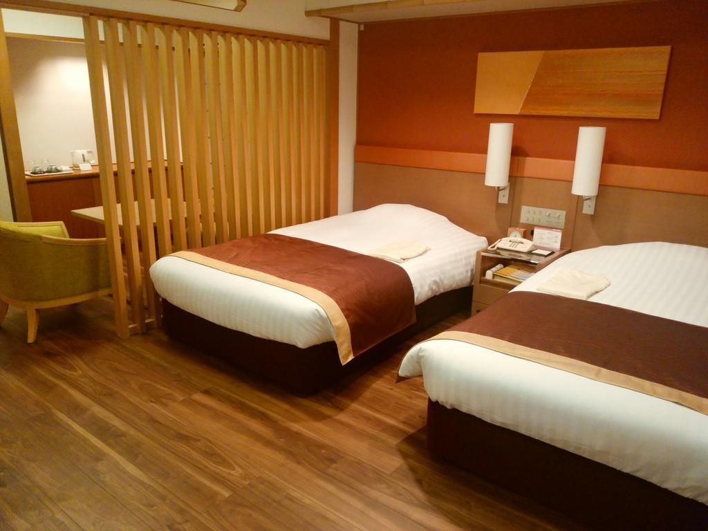 Jr Hotel Clement Токушима Екстериор снимка