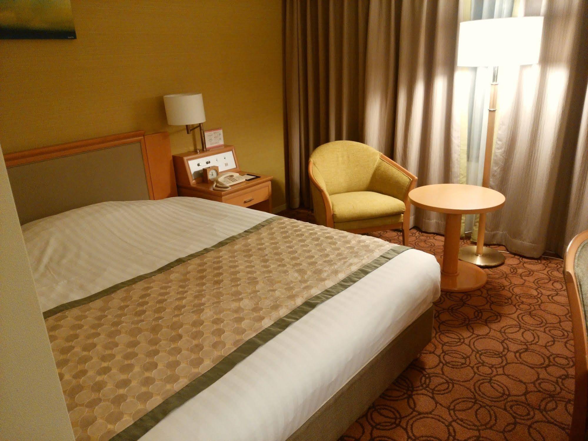 Jr Hotel Clement Токушима Екстериор снимка