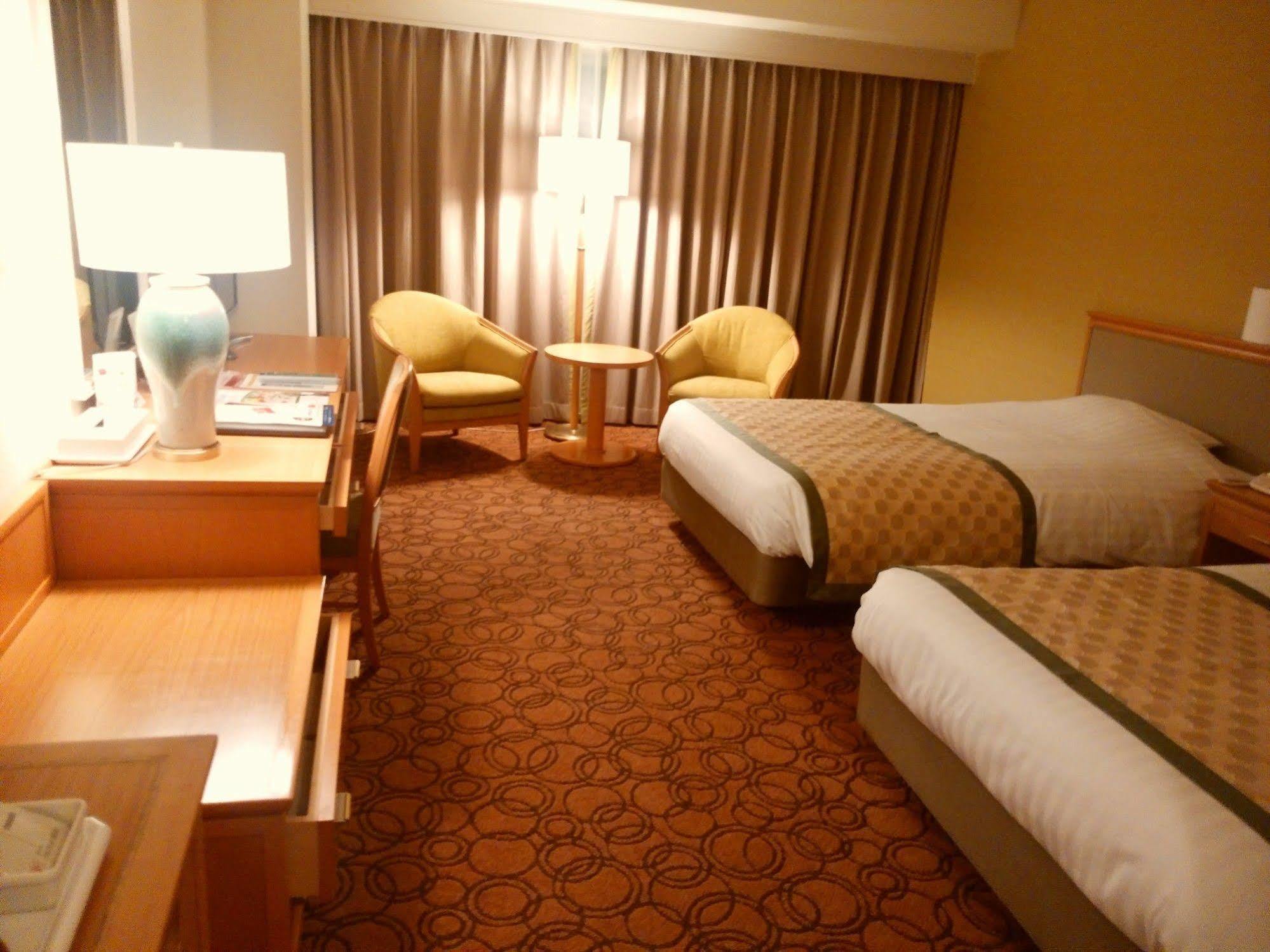 Jr Hotel Clement Токушима Екстериор снимка